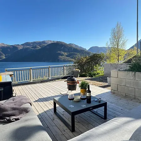 Unique House On The Fjord Near Preikestolen Dom wakacyjny Forsand